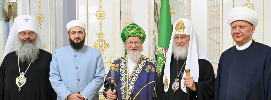 عقد لقاء ا الزعماء المسلمون الروس مع البطريرك كيريل في قازان