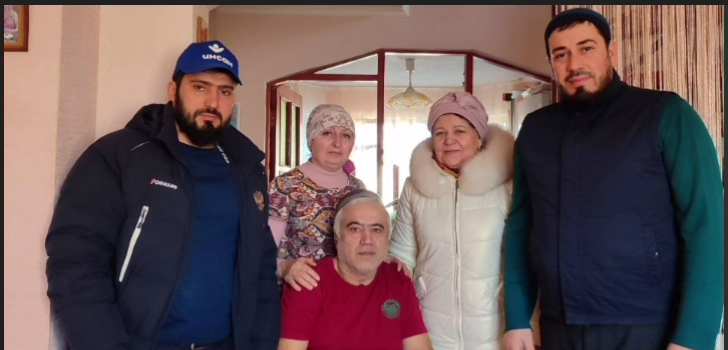 Имамы с подарками посетили дома мусульман в ЛНР