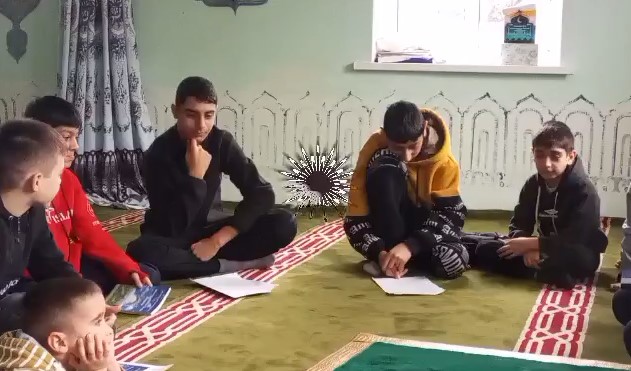 При мечетях ЛНР продолжаются занятия с юными мусульманами