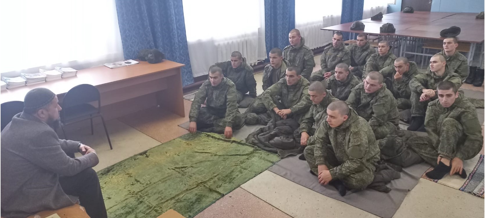 Уральские имамы поздравили военнослужащих  с Днем народного единства