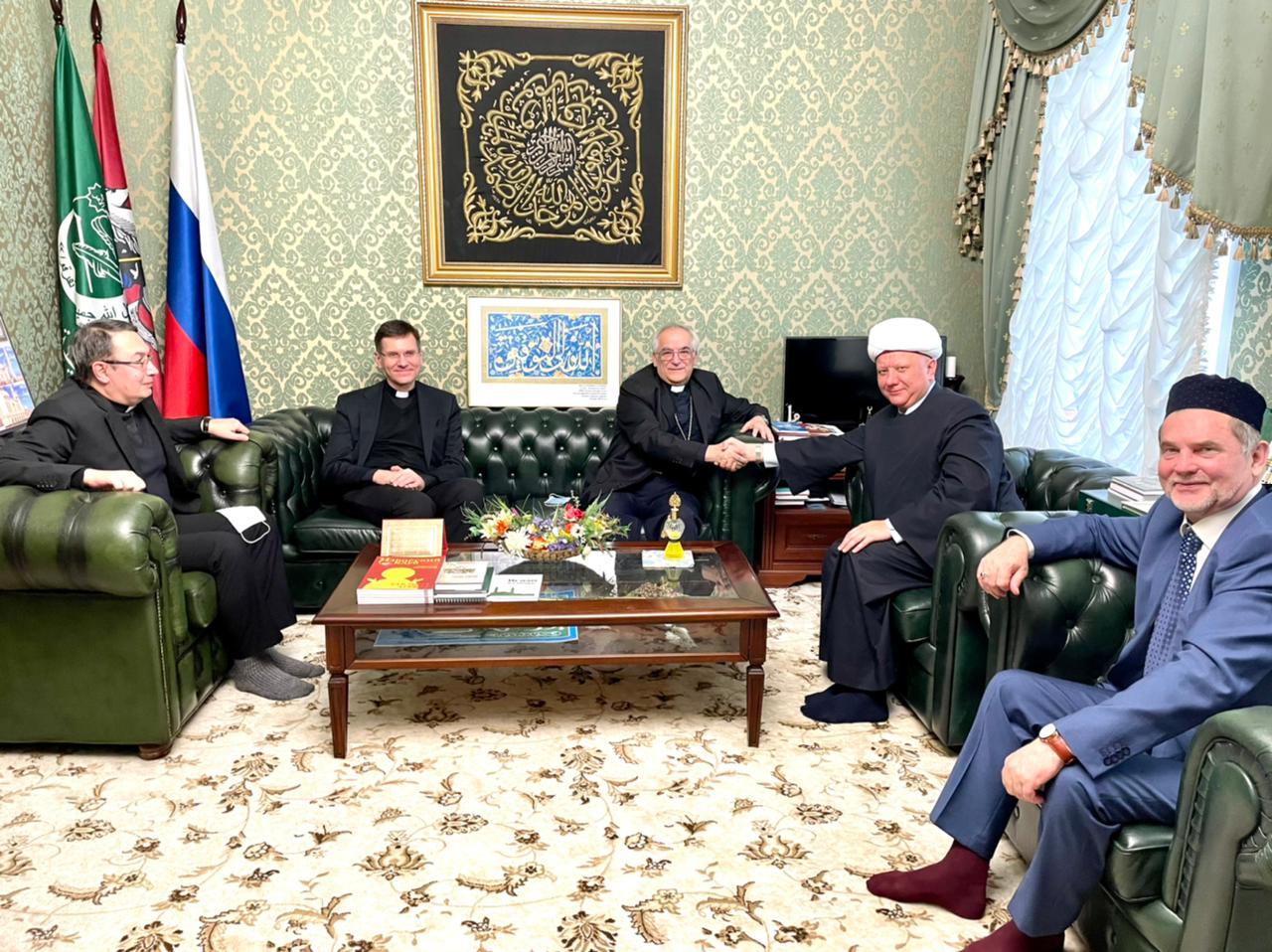 Albir Hazrat Krganov meets with Apostolic Nuncio to the Russian Federation.