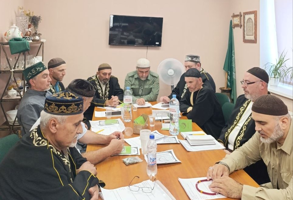 В Луганской Соборной мечети состоялось очередное собрание Совета имамов