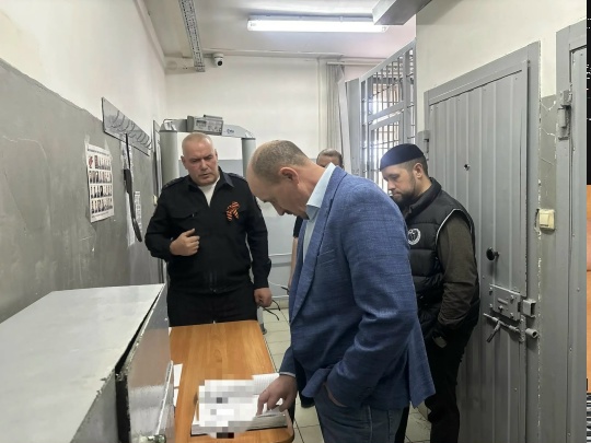 Заместитель муфтия ДУМ Кузбасса осмотрел условия содержания в ИВС