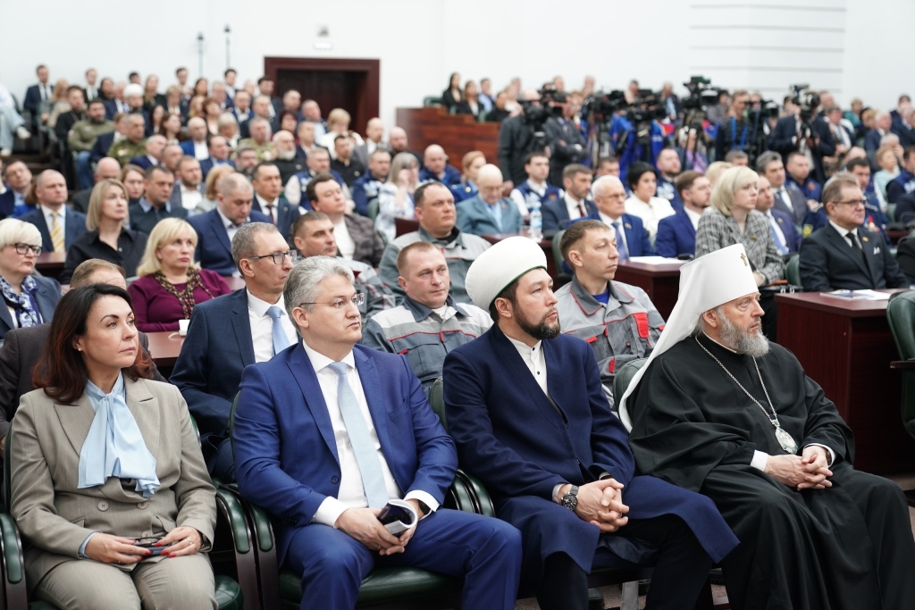 Парламент Кузбасса рассмотрел приоритетные задачи на 2026 год.