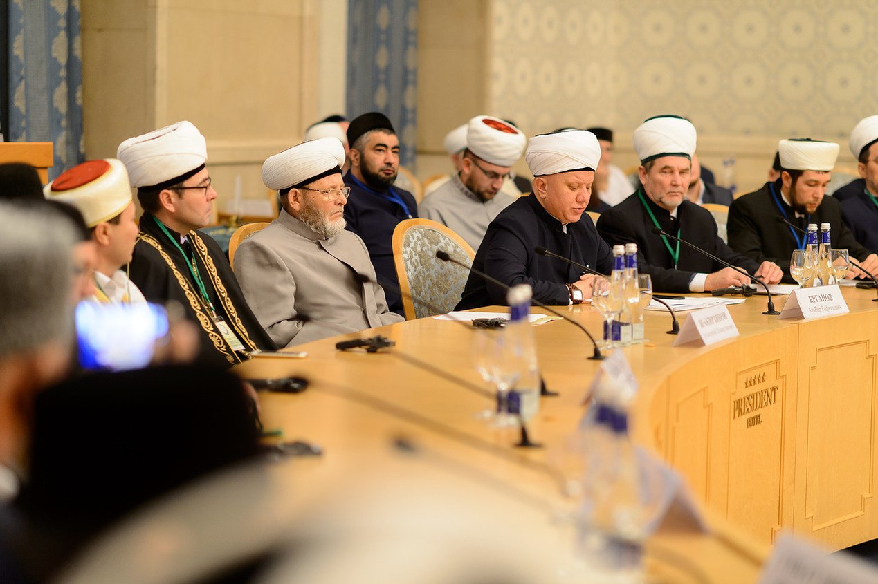 К 10-летию создания Духовного собрания мусульман России