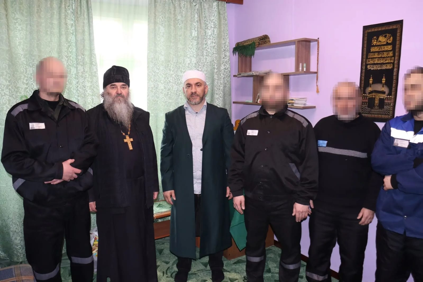 Священнослужители пообщались с верующими, находящихся в местах лишения свободы