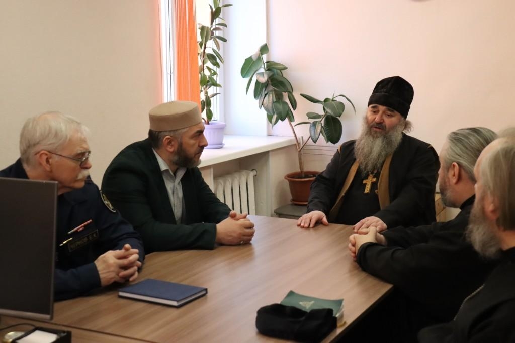 В Мурманской области обсудили духовное воспитание и профилактику экстремизма среди осуждённых