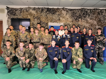 Встреча с юными патриотами