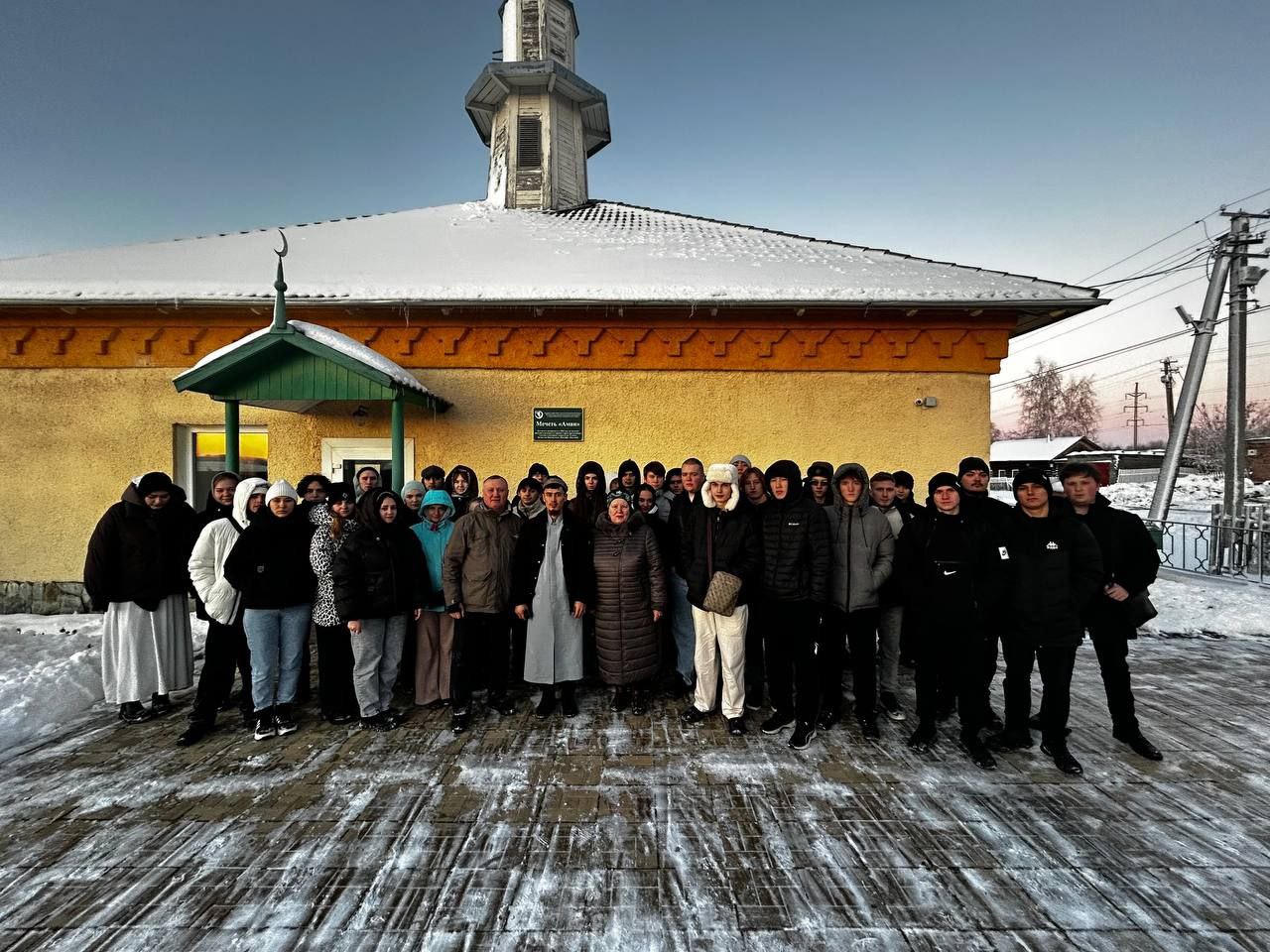 Студенты ЮТИ ТПУ посетили деревню Сарсаз: знакомство с историей, духовным наследием и культурой Юргинского округа