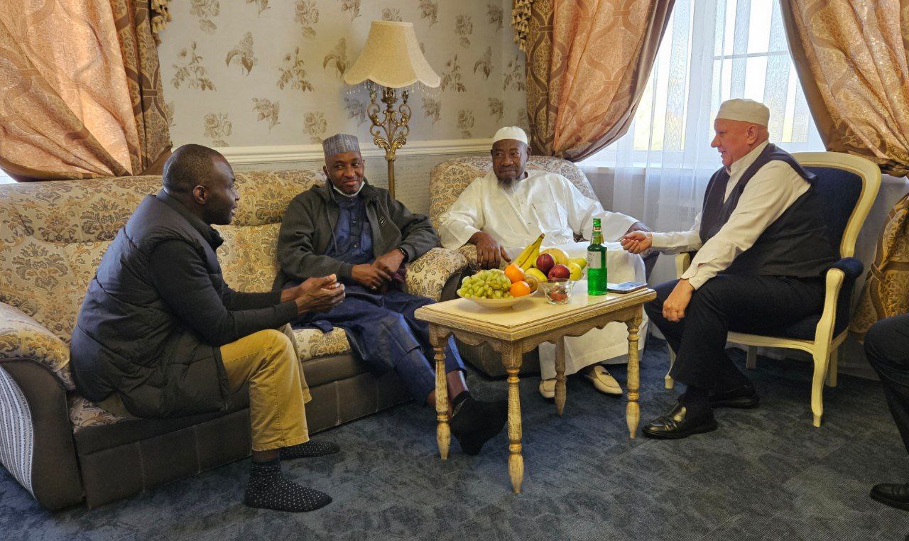 Глава ДСМР, муфтий Альбир хазрат Крганов встретился с Главой имамов столицы Нигерии