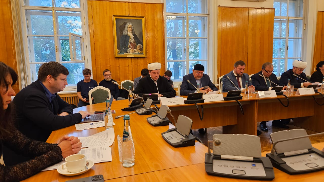 «Баязитовские чтения» завершили работу III Петербургского международного религиозного форума