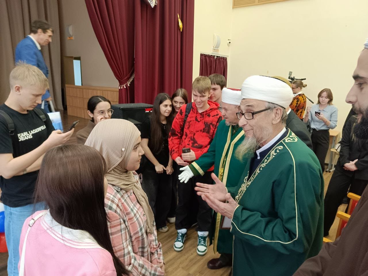 «Межконфессиональный антиэкстремистский десант» в гостях у медицинского колледжа