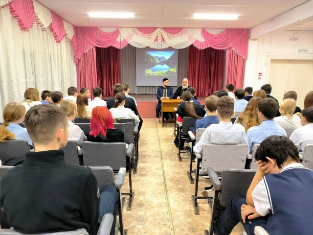 В Ленинске-Кузнецком прошли духовно-нравственные беседы с учащимися старших классов