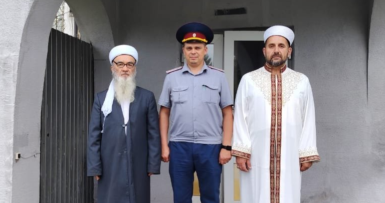 Представители регионального УФСИН поблагодарило имамов за системную совместную работу