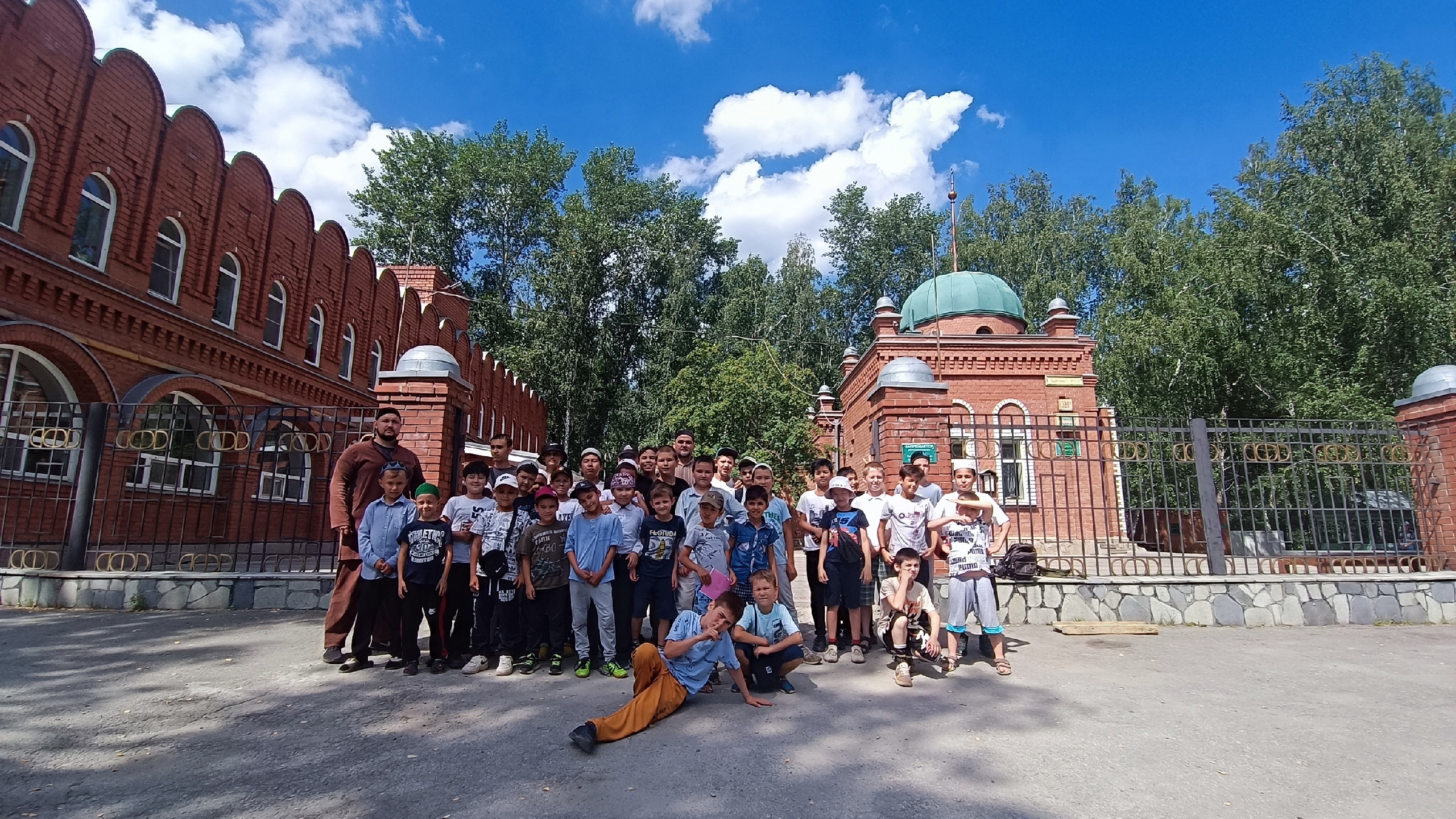 Пусть Аллах одарит каждого преданными и искренними друзьями