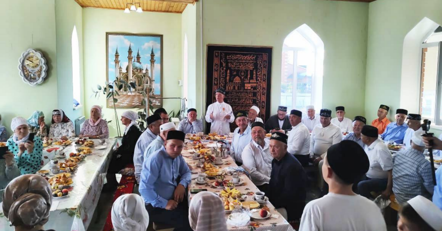 Благой маджлис прошел, по традиции, с участием руководства местной администрации