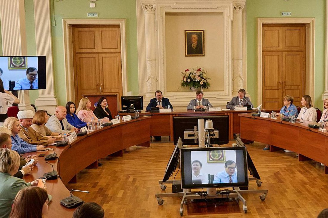 Альбир хазрат Крганов отметил роль мировых традиционных религий в формирование культуры и межкультурных коммуникаций