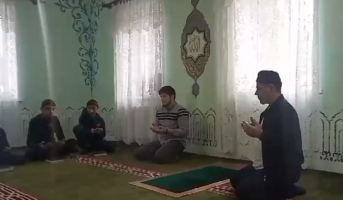 В Луганской Народно Республике продолжается работа с юными мусульманами