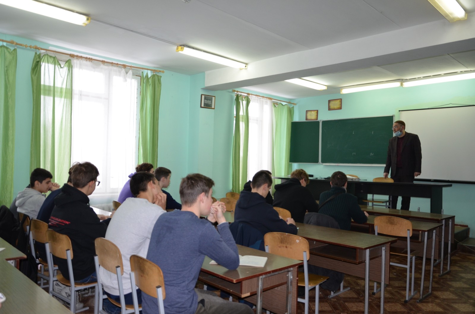 Муфтият Крыма провел духовно-просветительскую лекцию для студентов