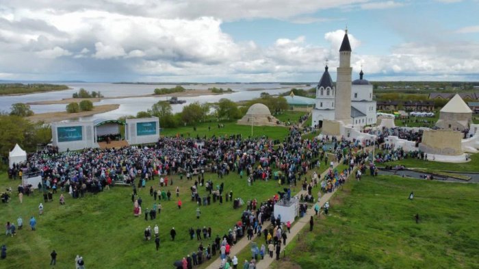 На территории древнего города Болгар прошел праздник «Изге Болгар жыены»