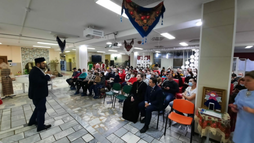 Представители РДУМ ХМАО-Югры встретились с педагогами и родителями учащихся