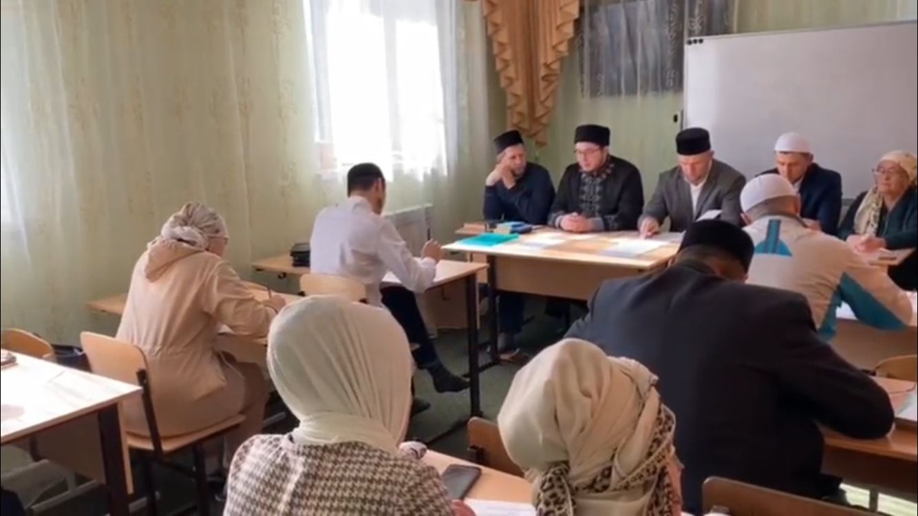 В медресе 