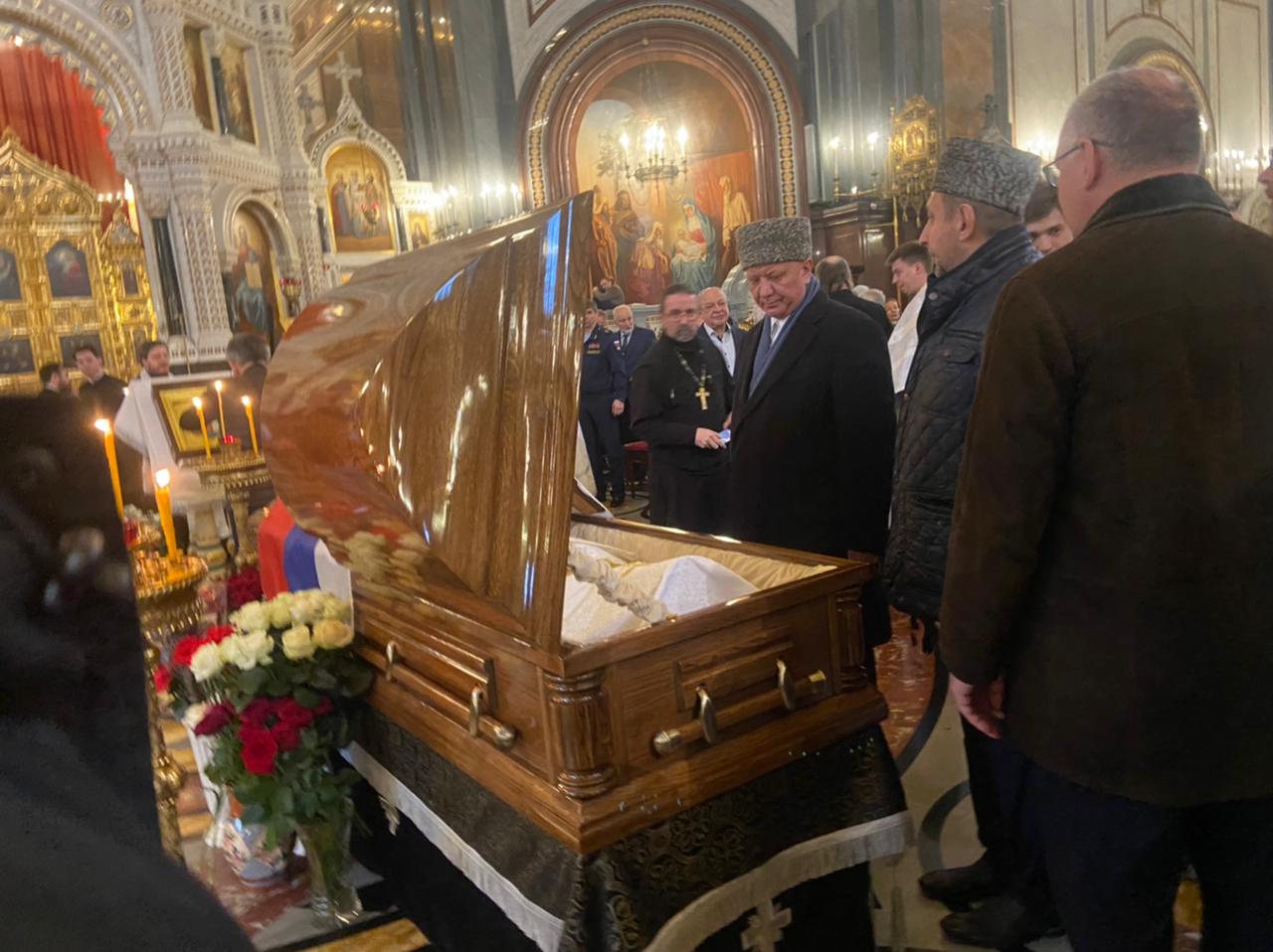 Делегация ДСМР простилась с погибшим в зоне СВО протоиереем Михаилом Васильевым