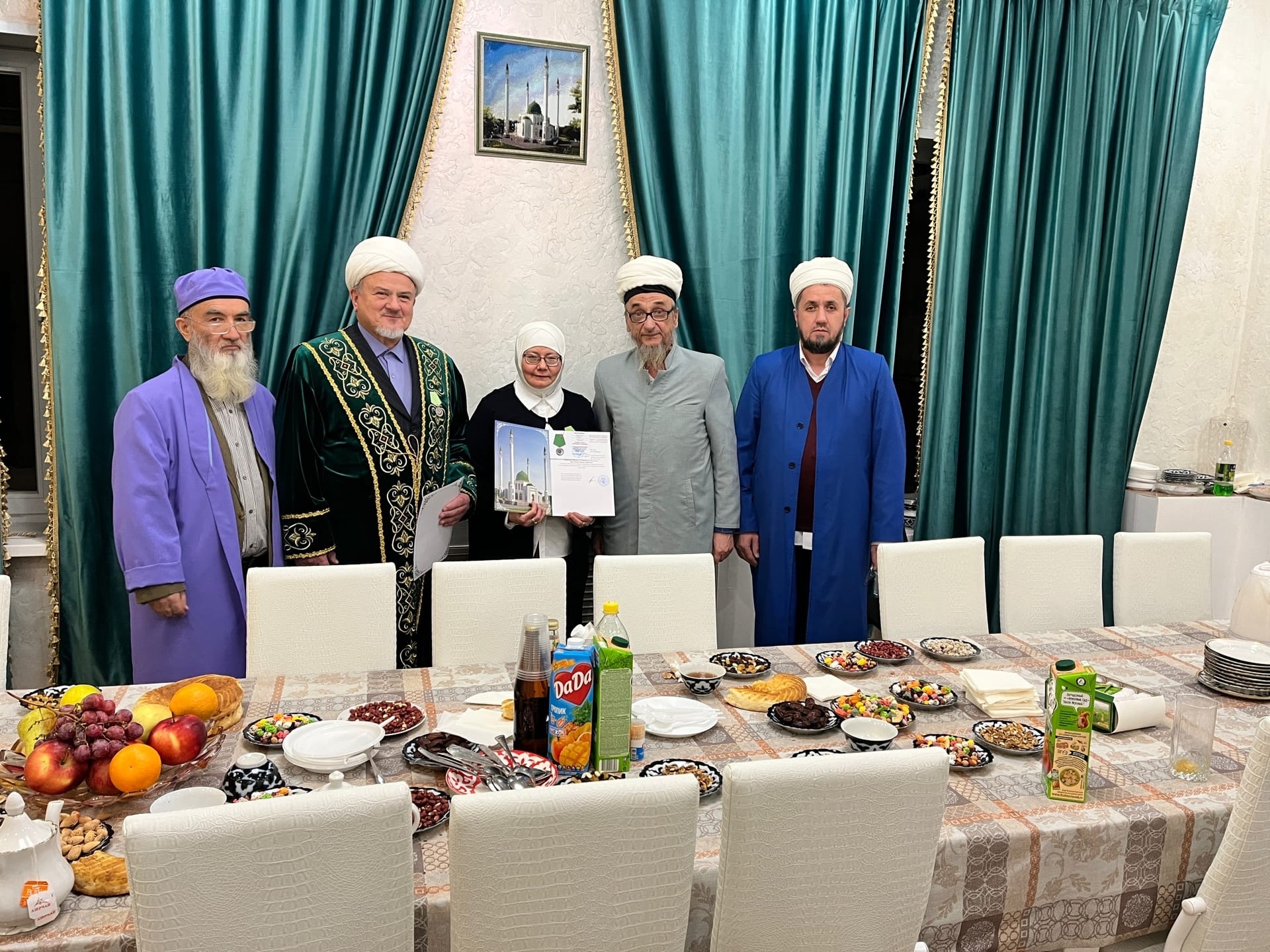 Муфтии Иркутской и Свердловской областей поделились опытом работы с мигрантами