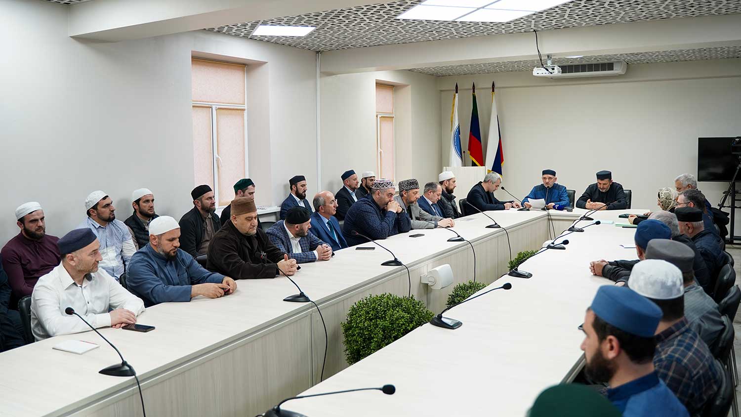 Богословы Дагестана получили дипломы докторов исламских наук