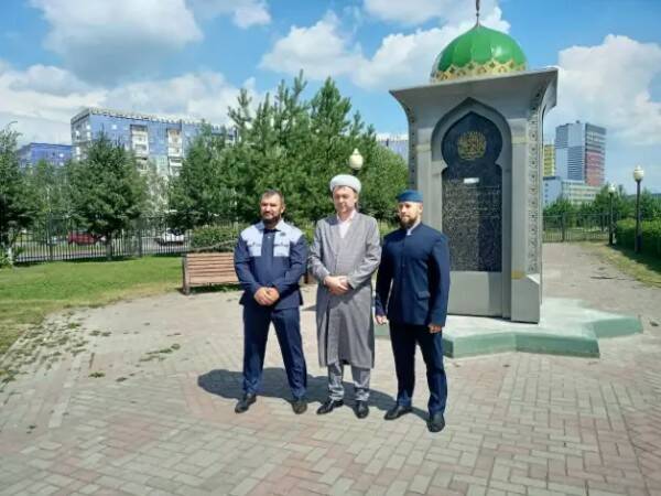 Делегация из Узбекистана посетила Соборную мечеть «Мунира» в Кемерово
