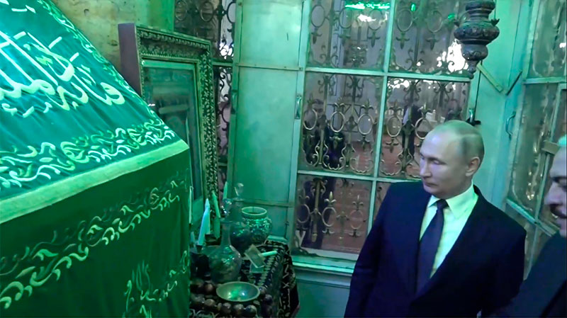 بوتين يشيد بحفاظ المسلمين على الإرث المسيحي في سوريا