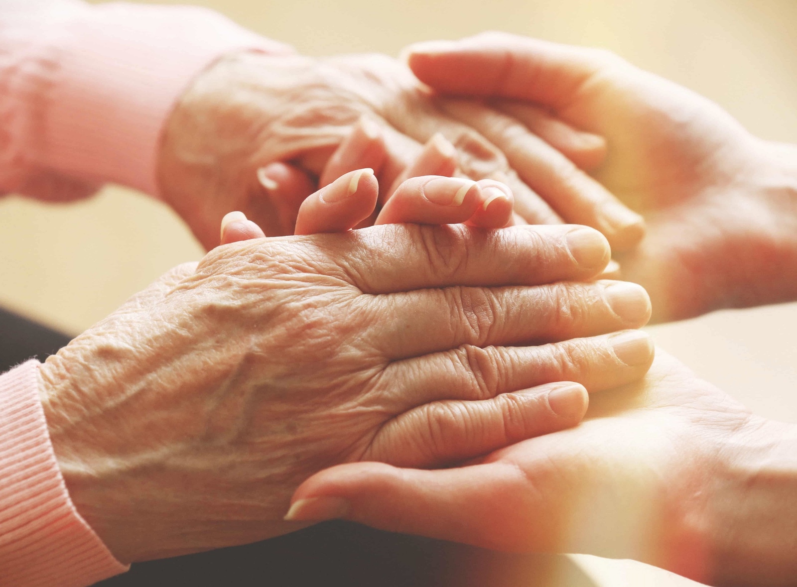 Поздравления муфтия, главы Духовного собрания мусульман России Альбира хазрата Крганова по случаю Дня пожилых людей