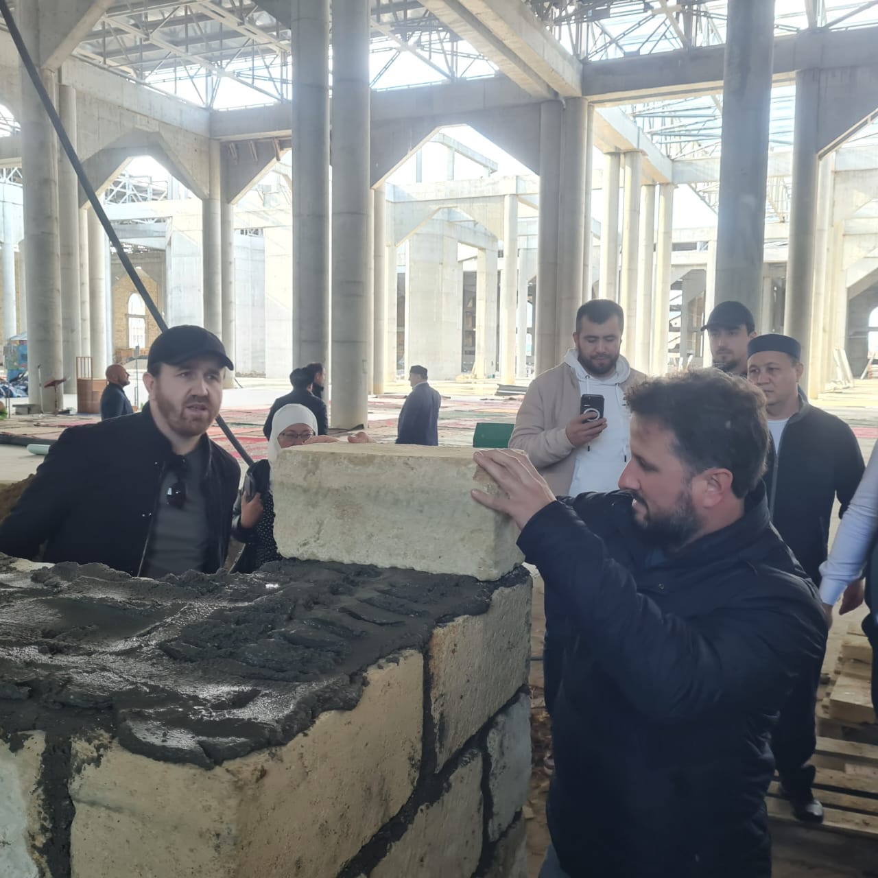 Муфтият Крыма принял участие в закладке стен духовного центра в Махачкале