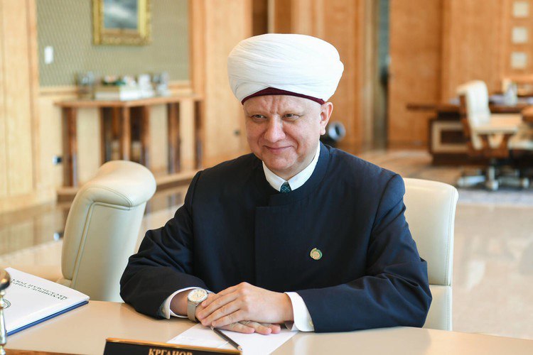 Поздравления от коллектива ДСМР и Московского муфтията Альбиру хазрату Крганову по случаю Дня рождения